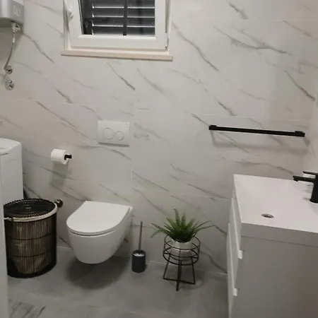 Grozdana 4+1 Apartamento *